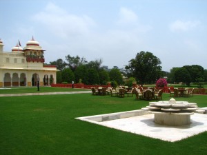 Hotels near Hawa Mahal
